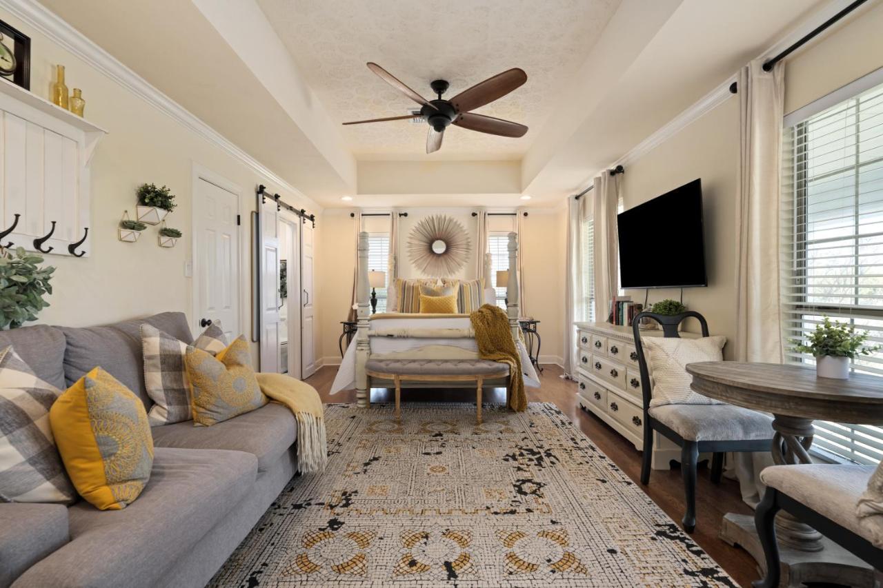 The Plantation House Boutique Inn Pflugerville Bagian luar foto