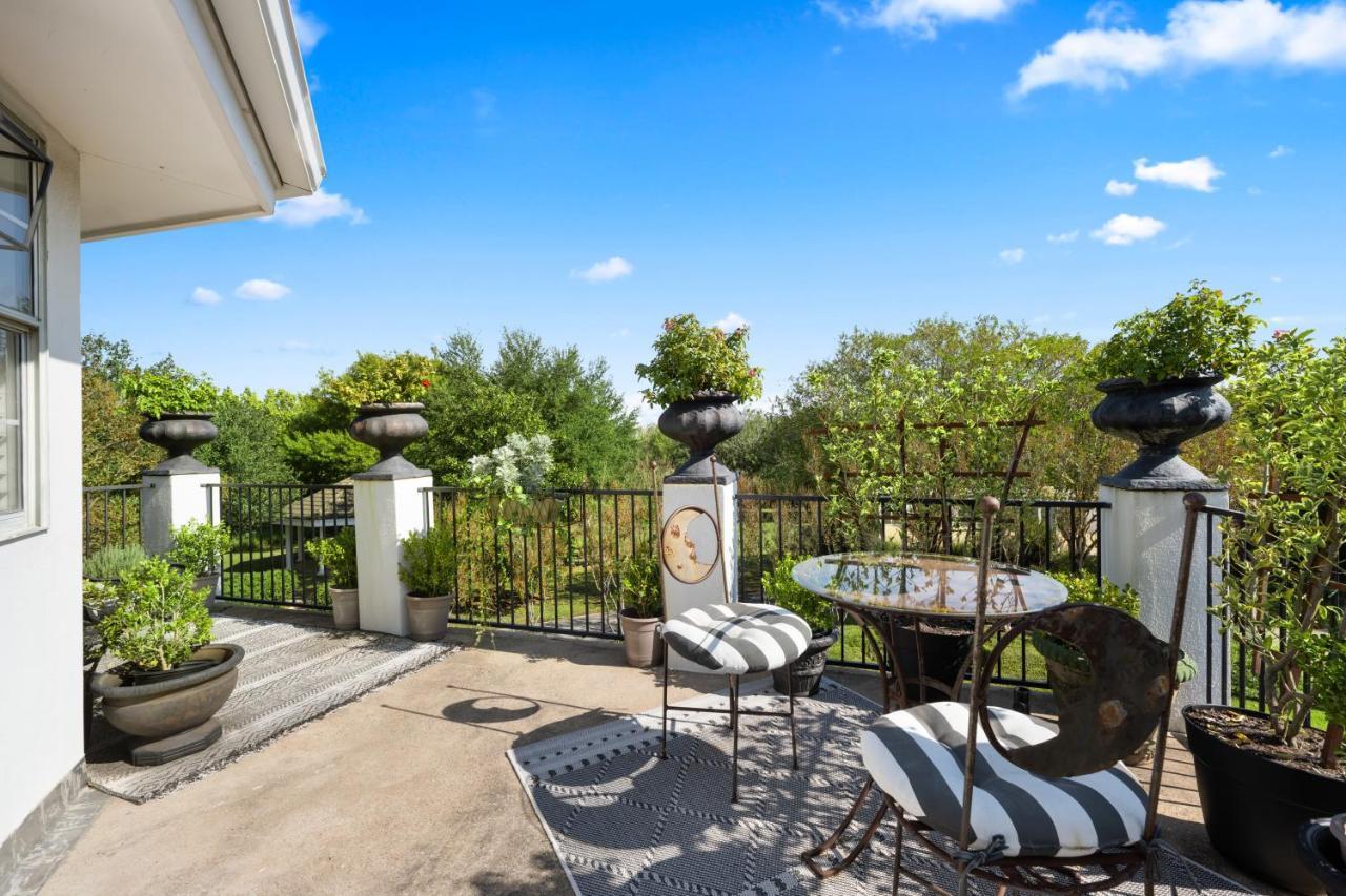 The Plantation House Boutique Inn Pflugerville Bagian luar foto