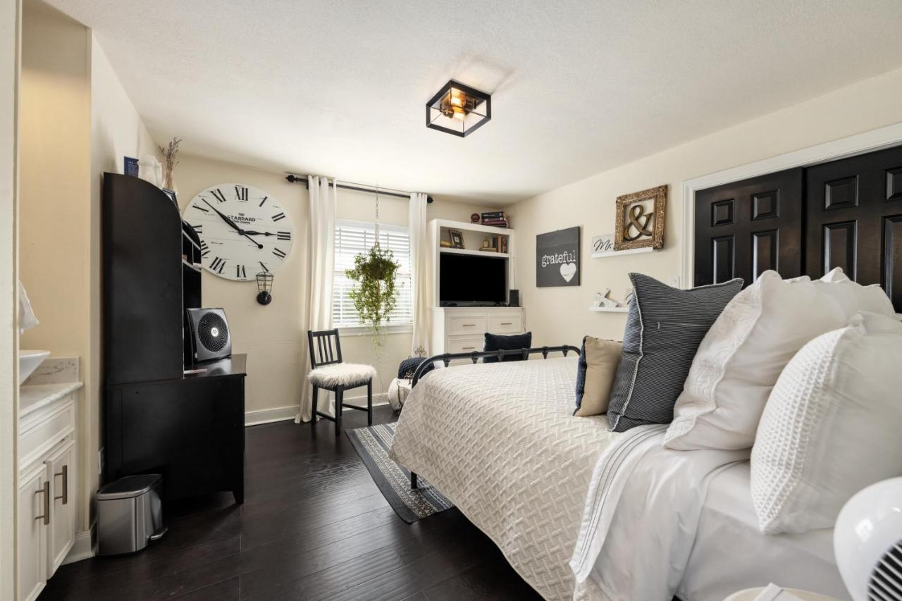 The Plantation House Boutique Inn Pflugerville Bagian luar foto