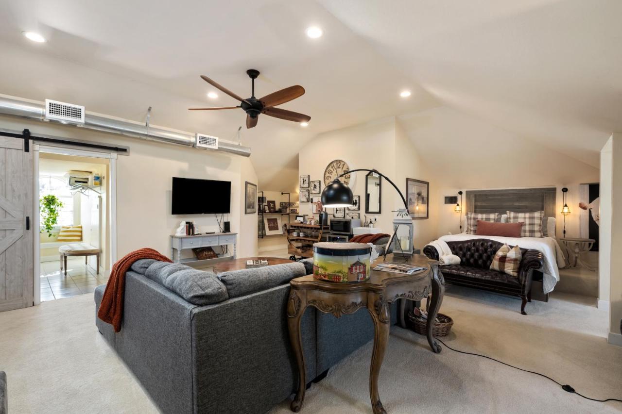 The Plantation House Boutique Inn Pflugerville Bagian luar foto