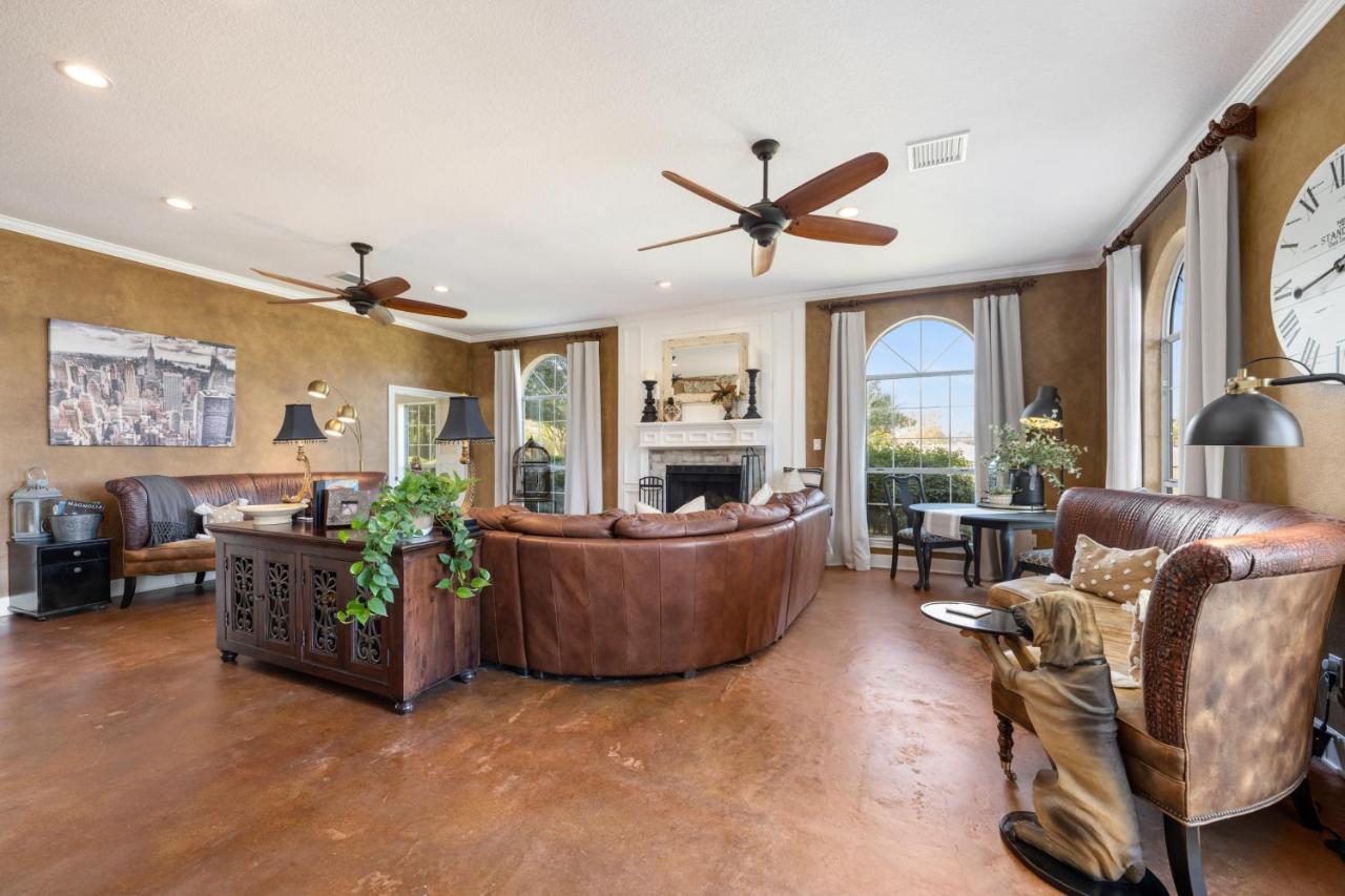 The Plantation House Boutique Inn Pflugerville Bagian luar foto