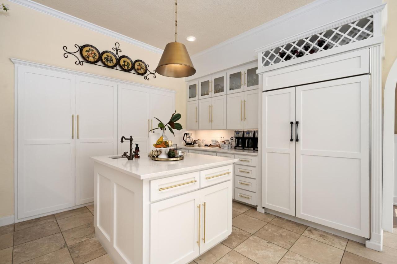 The Plantation House Boutique Inn Pflugerville Bagian luar foto