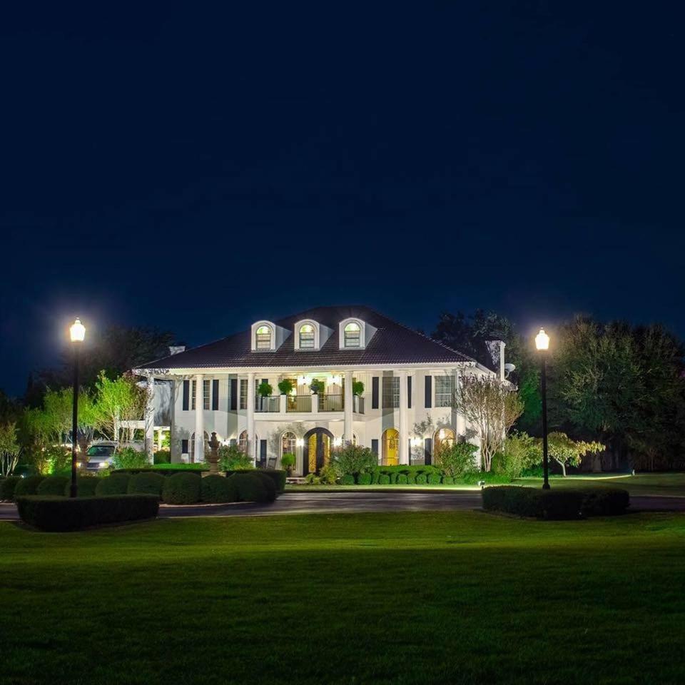 The Plantation House Boutique Inn Pflugerville Bagian luar foto