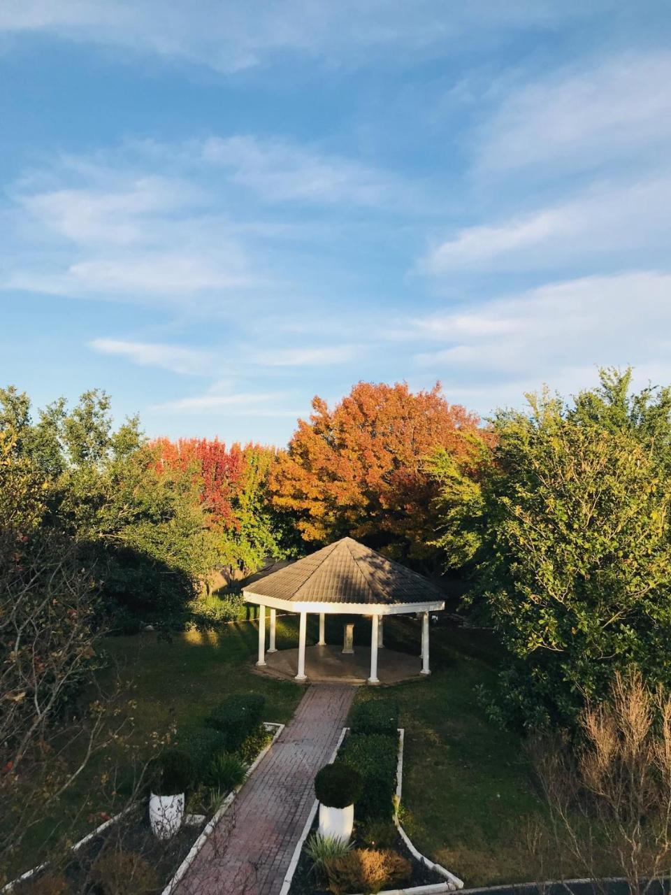 The Plantation House Boutique Inn Pflugerville Bagian luar foto